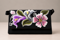 Cartera De Mujer Con Bordado De Flores